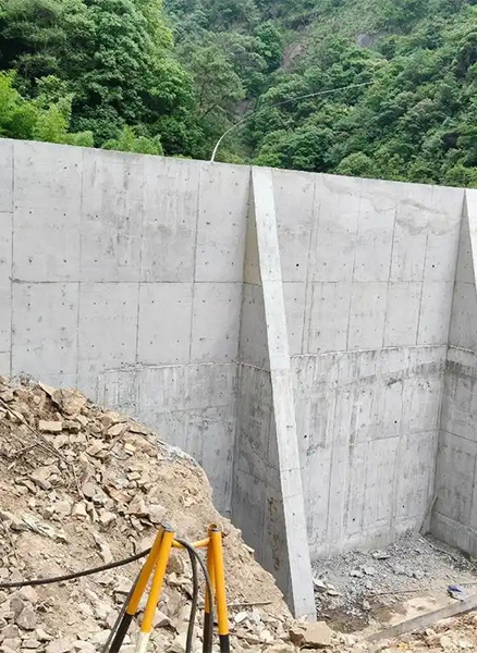 东营垦利县重力式挡土墙
